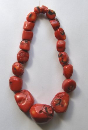 Red Coral 38x35-10x12 Graduated Nuggets Bead Strand 14"