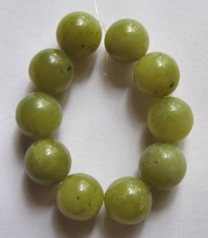 10 Olive Jade 11.5mm Round Beads