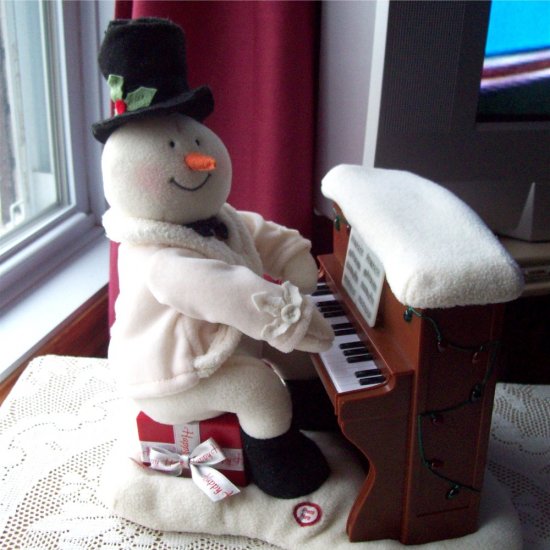 hallmark 2005 piano playing snowman