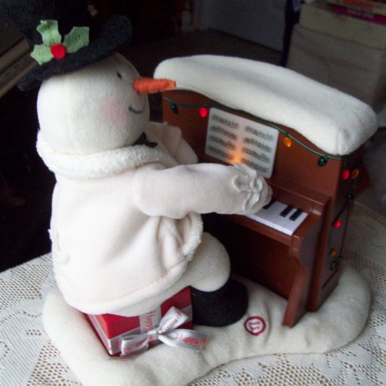 hallmark 2005 piano playing snowman