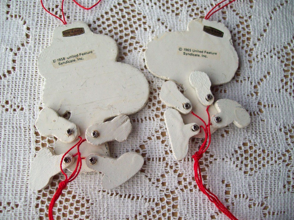 Snoopy Christmas tree ornaments Vintage wooden pull string Aviator & Sherrif