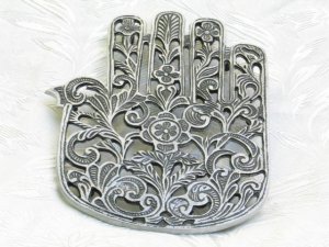 Emanuel Anodized Aluminum Silver Oriental Hamsa Trivet MHP-11