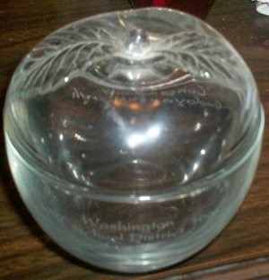 CLEAR APPLE JAR WITH REMOVEABLE LID