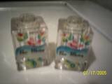 SOVENIR SALT & PEPPER SHAKER SET MADE OF ACRYLIC SAYS (NEW MEXICO) ON FRONT OF THEM