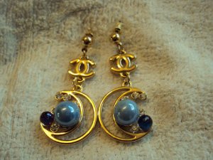 Moon shape earrings
