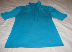 Cable & Gauge Turtle Neck Blouse - Size Medium