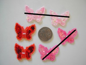 10 X SEQUINS AND BEADS BUTTERFLY - RED