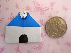 4 X ASSORTED HANDMADE ORIGAMI DOG ON KENNEL