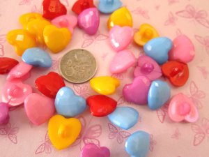 100 X ASSORTED COLOURS HEART SHANK BUTTONS