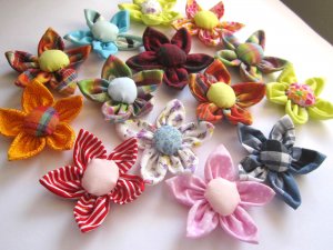4 X HANDMADE ASSORTED FABRIC FLOWERS