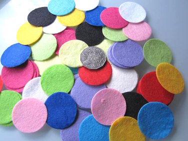 100 X MIXED COLOURS FELT CIRCLES - 4cm