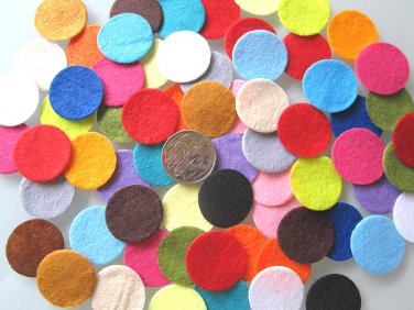 100 X MIXED COLOURS FELT CIRCLES - 3cm