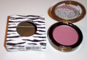 MAC Blush in On a Mission