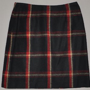 NEW YORK & COMPANY Women's lined plaid wrap skirt 6