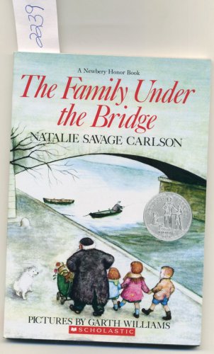 The Family Under the Bridge by Natalie Savage Carlson Softcover