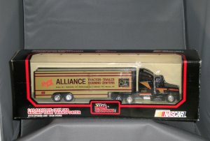 Alliance Tractor Trailer Training Racing Team Transporter Racing Champions 1:64 Die Cast NASCAR