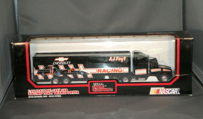 AJ Foyt Racing #14 Transporter Racing Champions 1:64 Die Cast NASCAR