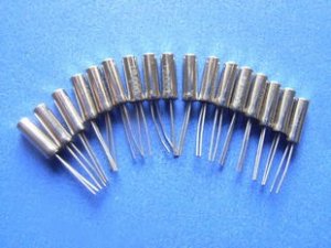 12MHz Crystal oscillator, Cylinder 2x6mm, 10 pcs.  (Item# X0024)