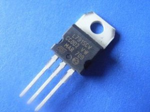 IC, Voltage Regulator, L7915CV, 3 pcs. (Item# I0113)