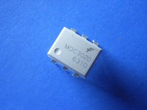 IC, Opto-isolator / optical coupler, MOC3020, 3 pcs. (Item# U0017)