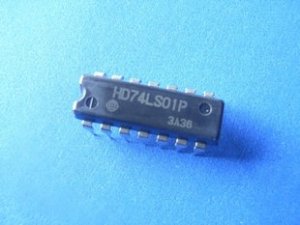 IC, microcontroller / memory, HT46R47, 4 pcs. (Item# M0030)