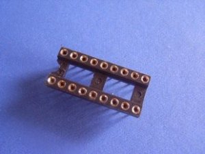 IC Socket, 18 pin DIP, round, 0.1 inch pitch, 8  pcs. (Item# S0018)