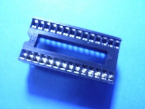 IC Socket, 28 pin SDIP, round, 1.778mm pitch, 6 pcs. (Item# S0022)