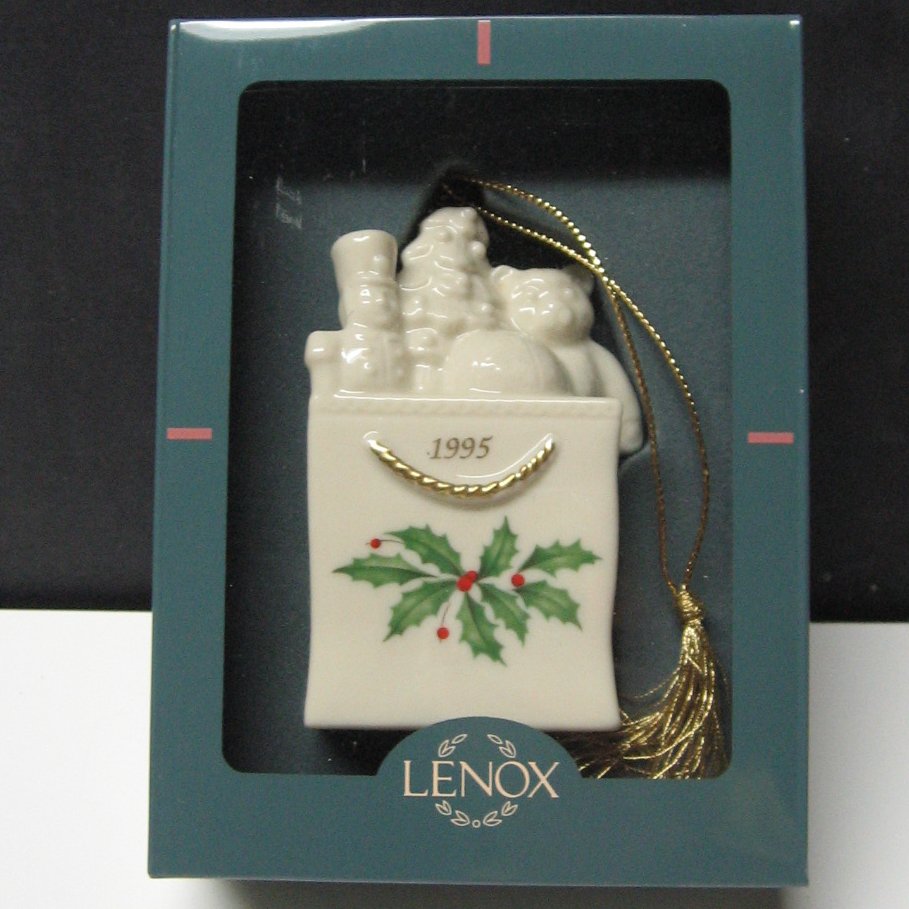 LENOX China Annual Christmas Tree Ornament - Dated 1995 - Original Package