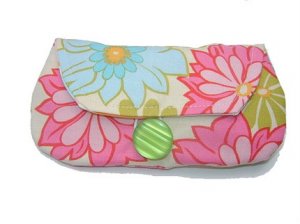 Teeny tiny clutch
