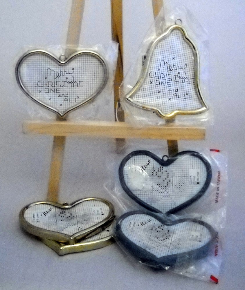 Mini Plastic frames lot of 6 frames