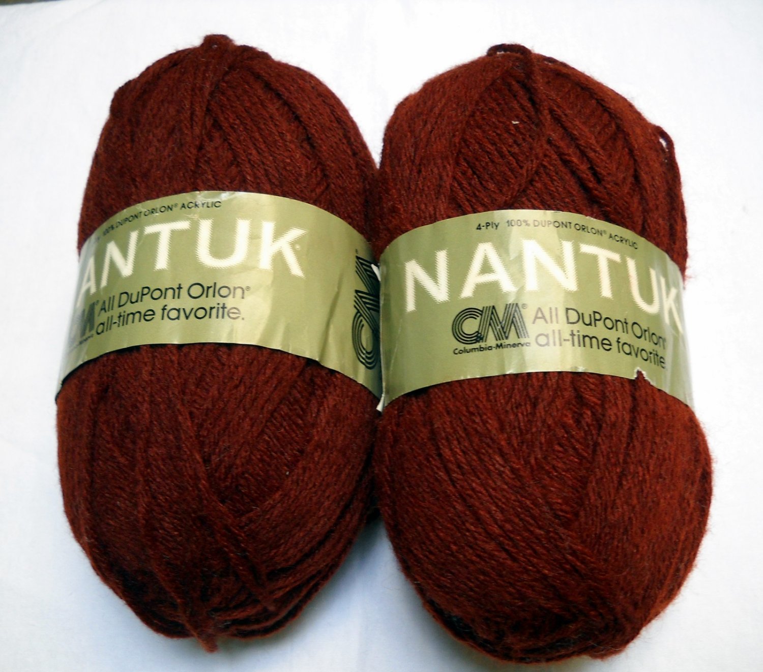Columbia Minerva Nantuk 4 ply Yarn 4 oz skein lot of 2 skeins dk rust