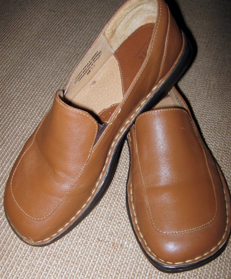 Women,s BORN Slide Oxfords Brown Leather 8 S