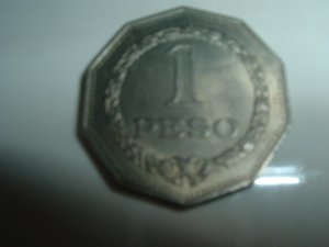 Colombian 1 Pesos Coin