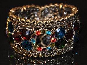 Vintage rainbow color crystal bangle B1004