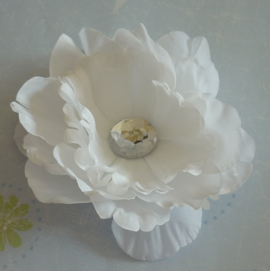 Flower Hair Clip - White