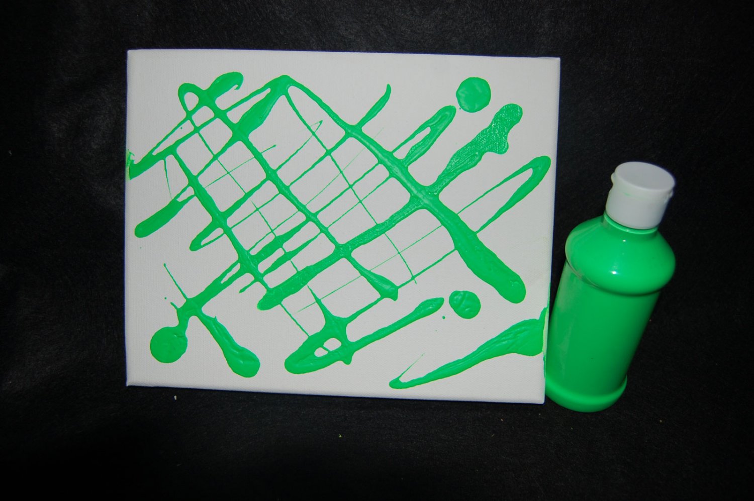 8oz Green Blacklight Reactive Fluorescent Tempera Paint