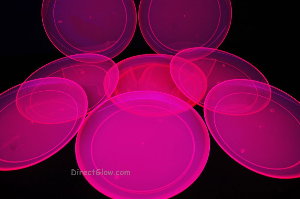 Blacklight Reactive Pink 9 Inch Plastic Party Plates- 12 ct.