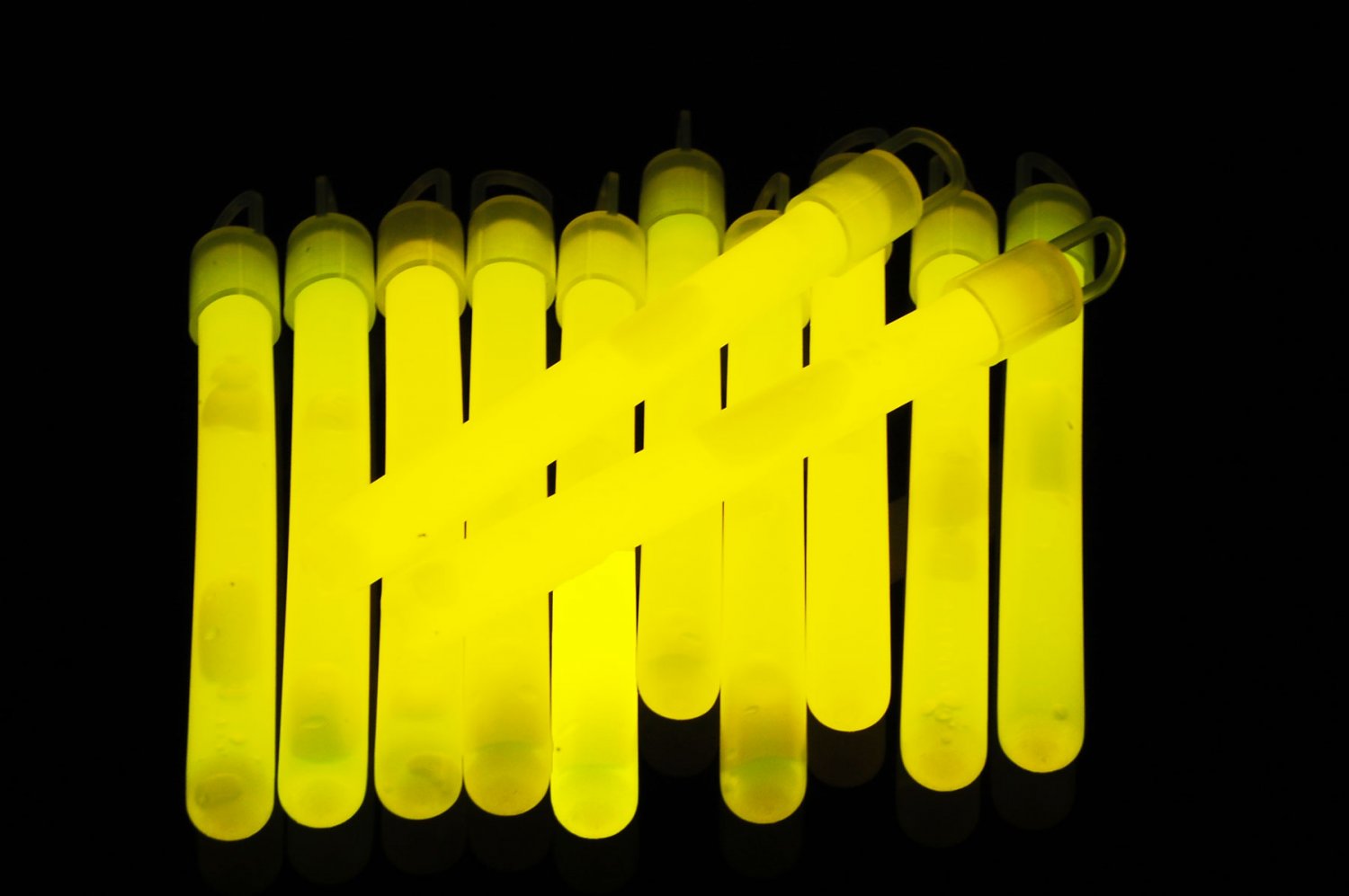 Светящаяся желтая. Glow желтый. Glowing Yellow. Yellow Glow.