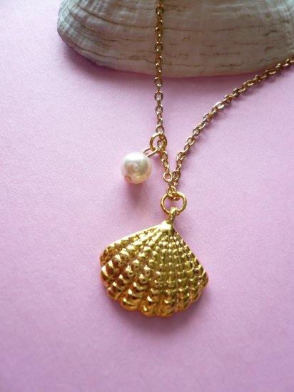 Gold Seashell Necklace