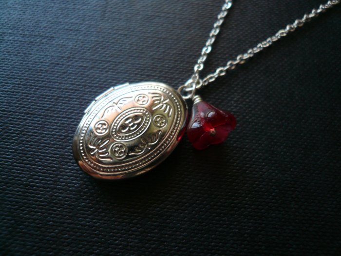 Cranberry Bell Flower Oval Locket Necklace