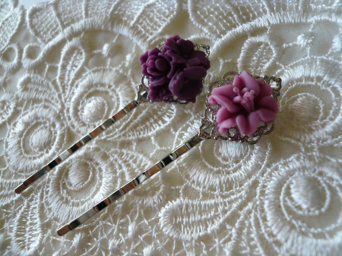 Viola Posy Filigree Floral Hairpins