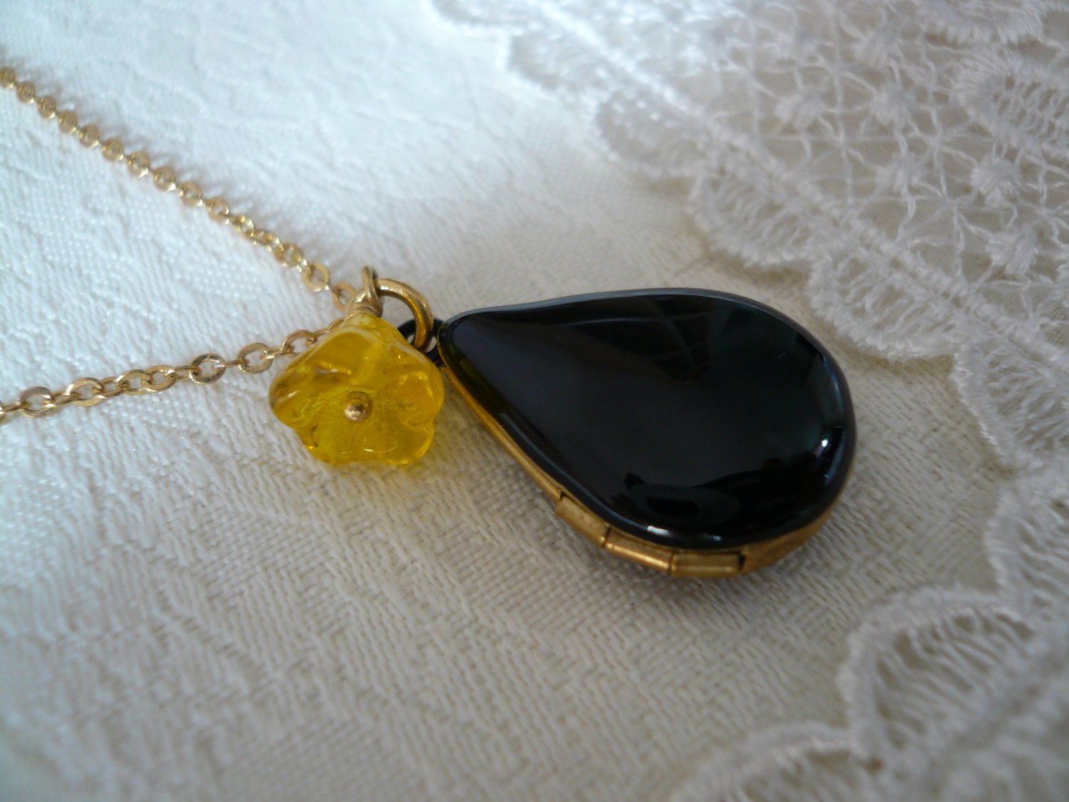 Black Teardrop Yellow Flower Locket Necklace