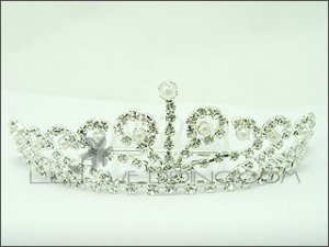 Royalty Faux Pearl Tiara