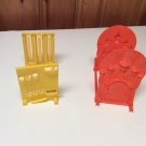 2 Plastic Xerox Castle & Weekly Reader Book Club Holder Rack Book Ends CHILDRENS