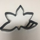 Black Metal Leaf Cookie Egg Pancake Mold w/Handle Vintage??