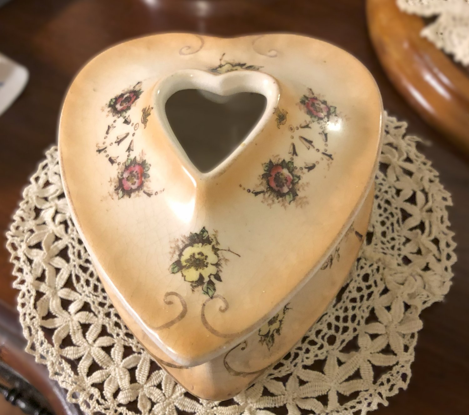 Heart Vanity Trinket Box - Antique Crown Devon
