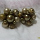 Brown cluster clip on earings