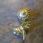 VINTAGE DANECRAFT 70’s GOLDTONE FAUX PEARL FLOWER PIN BROOCH