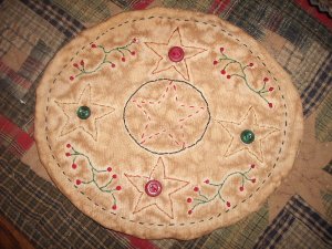Primitive Star & Berries Candlemat