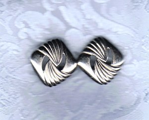 PRICES SLASHED-TRIFARI DESIGNER SIGNED SILVERTONE OPEN TWIST VINTAGE EARRINGS